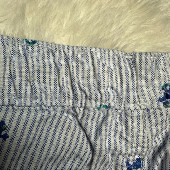 The Children’s Place Shorts Pinstripe With Lizards Blue & White Size 5T - Picture 15 of 16